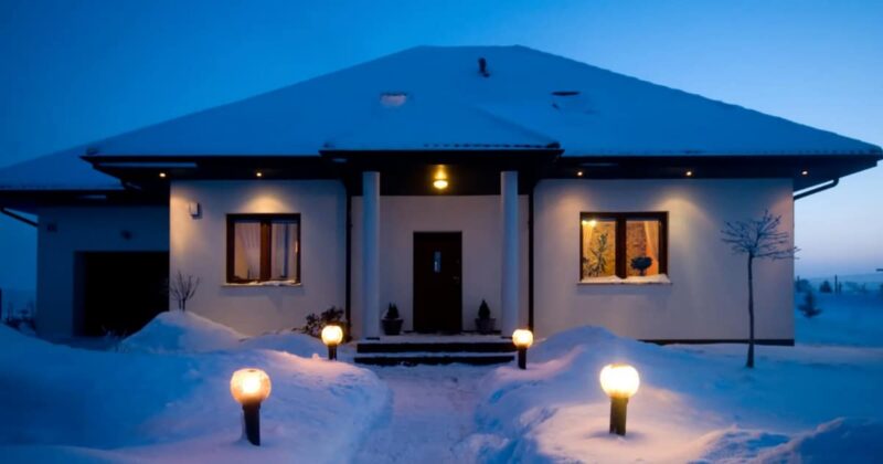 Neige et habitation : les bons réflexes pour protéger et optimiser sa maison en hiver