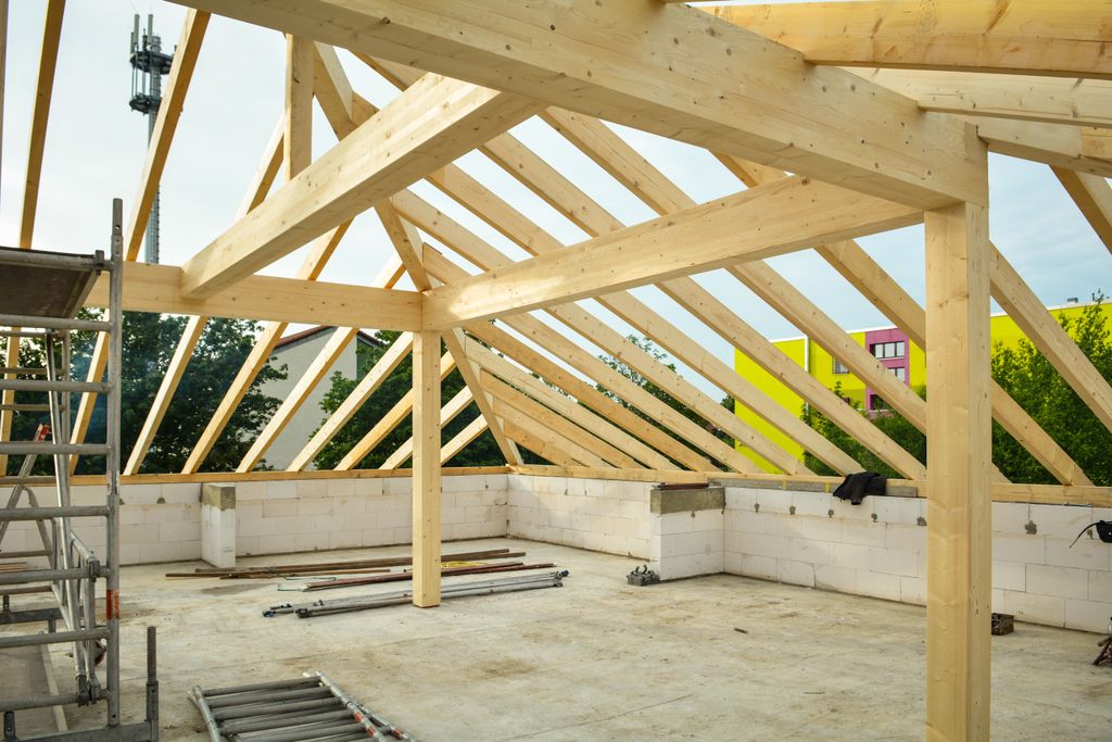 %titre de l'article% Charpente en bois lors de la surélévation d'une maison