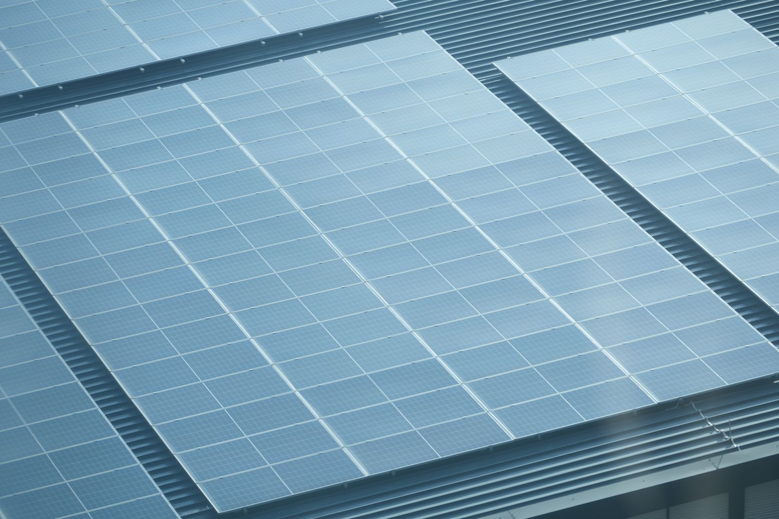 %titre de l'article% Vue détaillée de panneaux photovoltaïques : cellules et technologies
